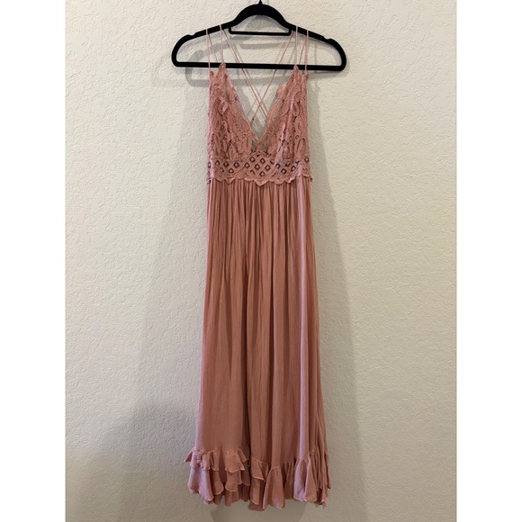 Dresses & Skirts - Boho Crochet Lace V-Neck Midi Dress Dusty Rose Pink Ruffle Hem Smocked Back